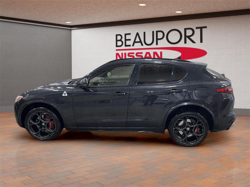 alfa romeo Stelvio 2022 - 5