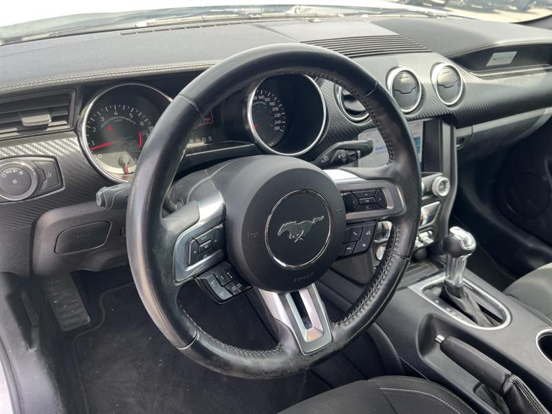ford Mustang 2022 - 15