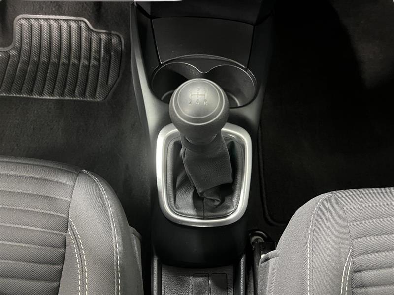 toyota Yaris Hatchback 2019 - 21