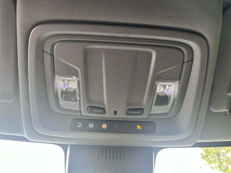 chevrolet Silverado 1500 2022 - 28