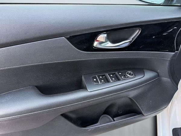 kia Forte5 2020 - 10