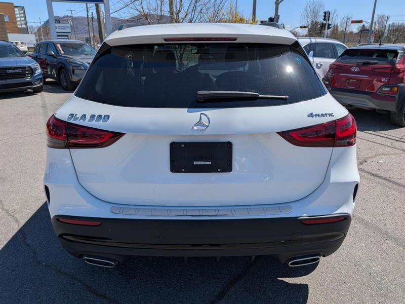 mercedes-benz GLA 2022 - 12