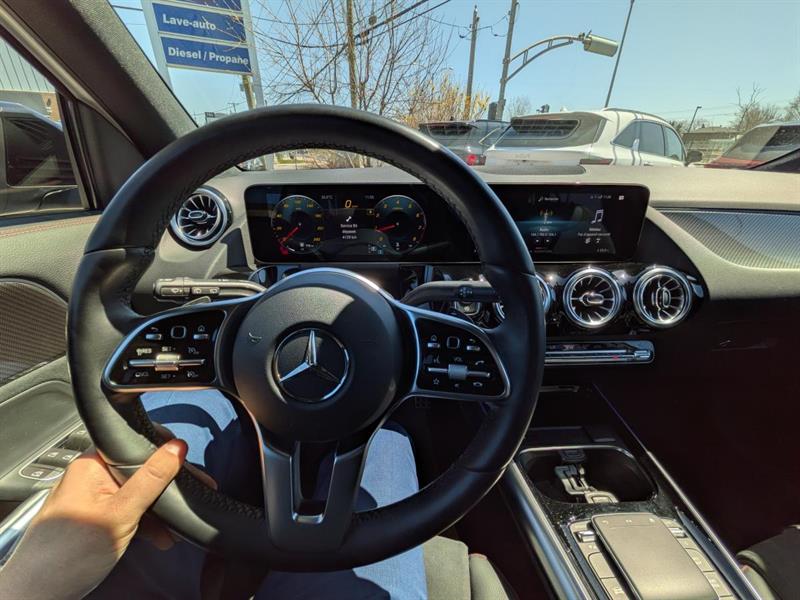 mercedes-benz GLA 2022 - 32