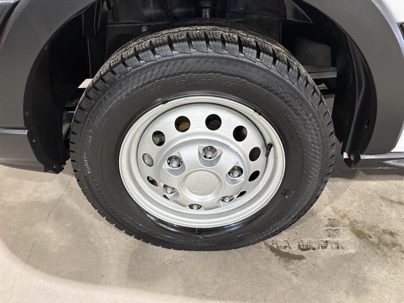 ford Transit fourgon utilitaire 2024 - 28