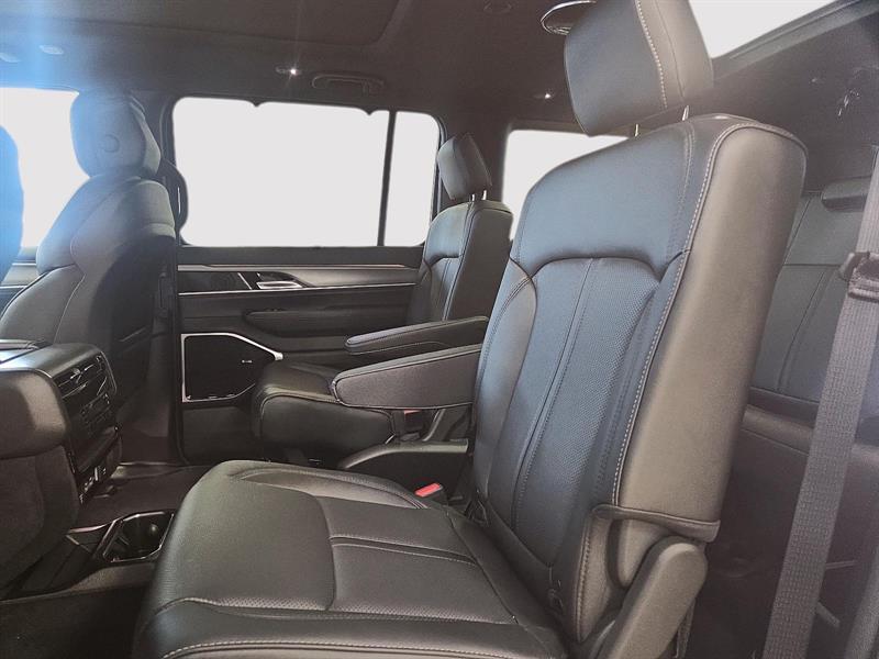 jeep Grand Wagoneer L 2026 - 12