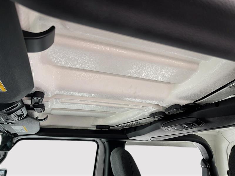 jeep Wrangler 2026 - 27