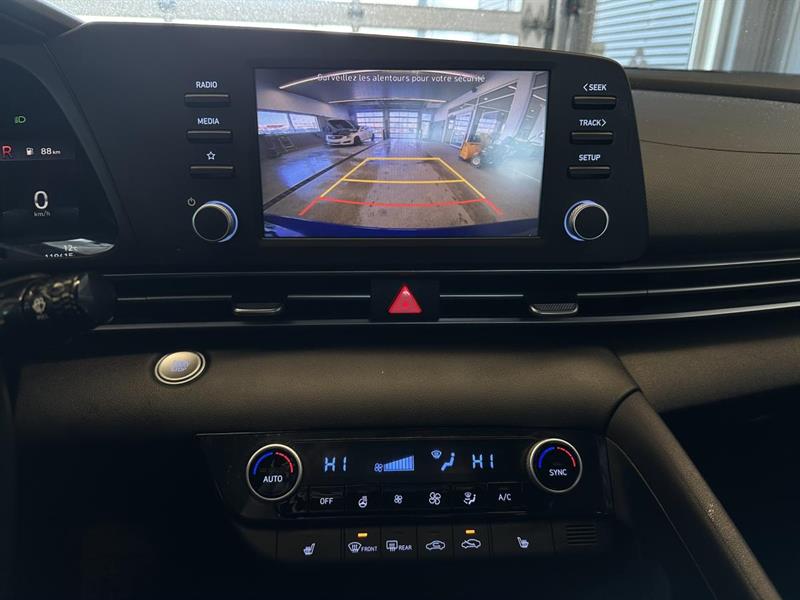 hyundai Elantra 2021 - 24