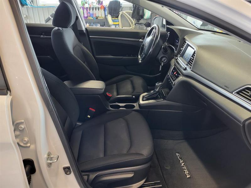 hyundai Elantra 2018 - 13