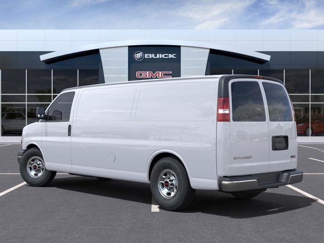GMC Savana 3