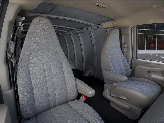 GMC Savana 6