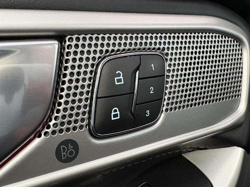 ford Explorer Hybrid 2022 - 36