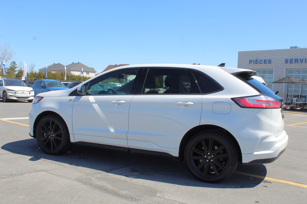 ford Edge 2022 - 11