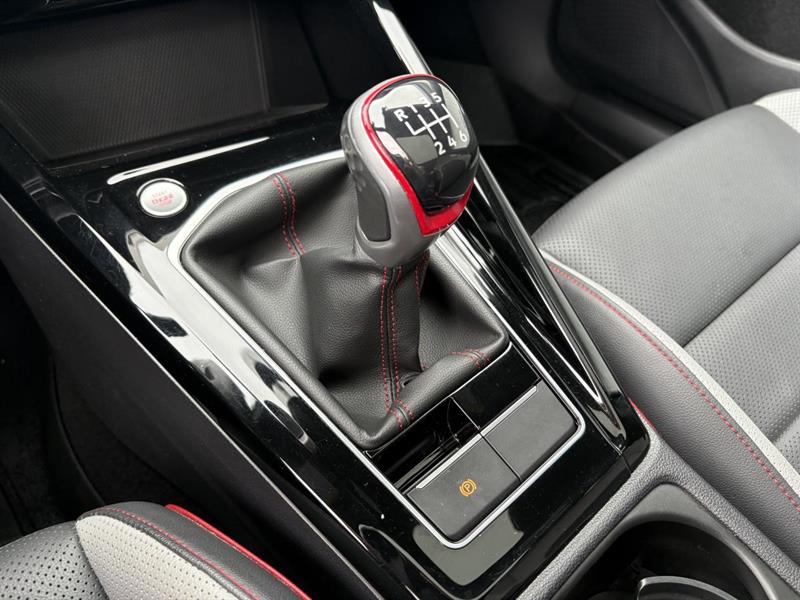 volkswagen Golf GTI 2024 - 24