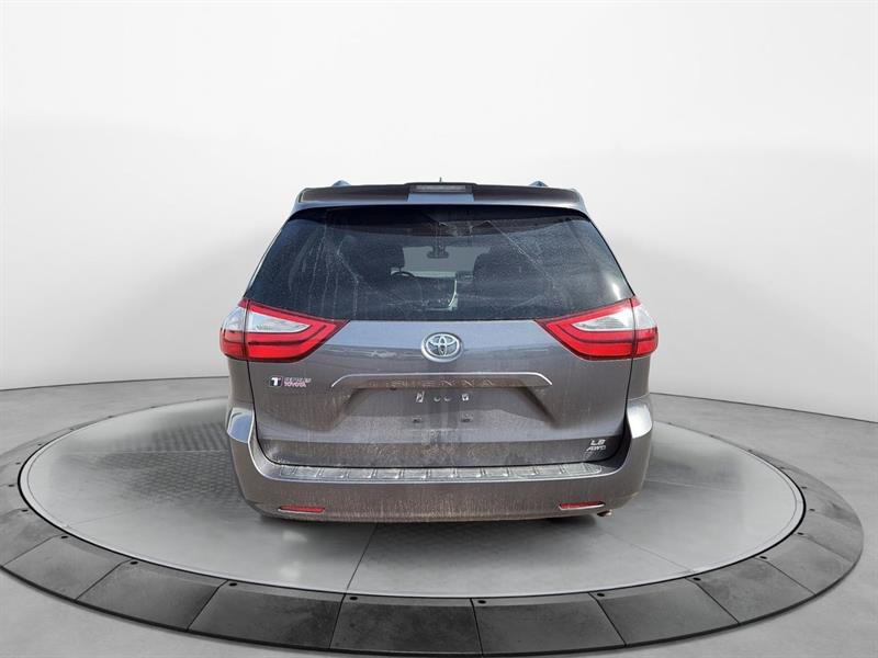 toyota Sienna 2018 - 4