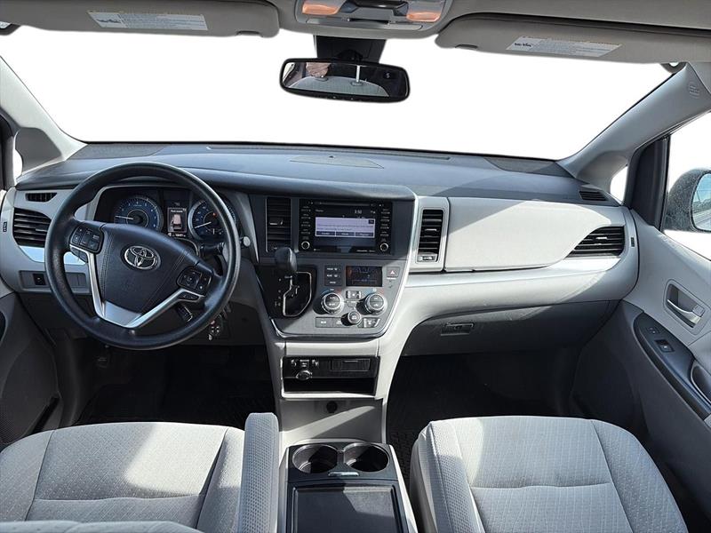 toyota Sienna 2018 - 11