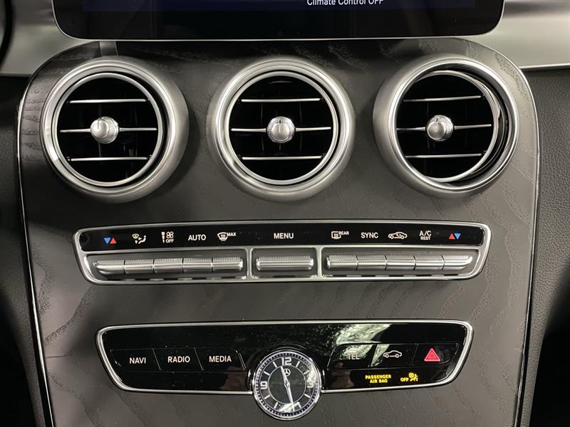 mercedes-benz C300 2021 - 27