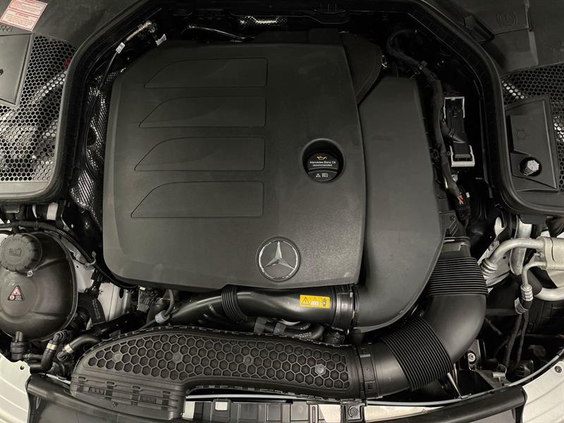 mercedes-benz C300 2021 - 34