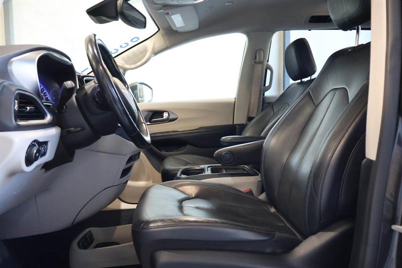 chrysler Pacifica 2021 - 10
