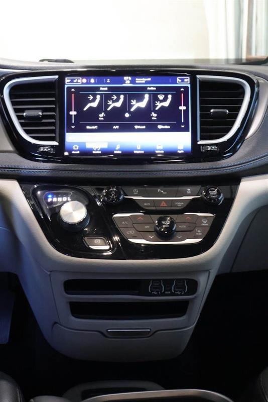 chrysler Pacifica 2021 - 17