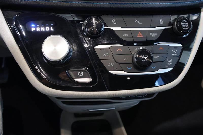 chrysler Pacifica 2021 - 19