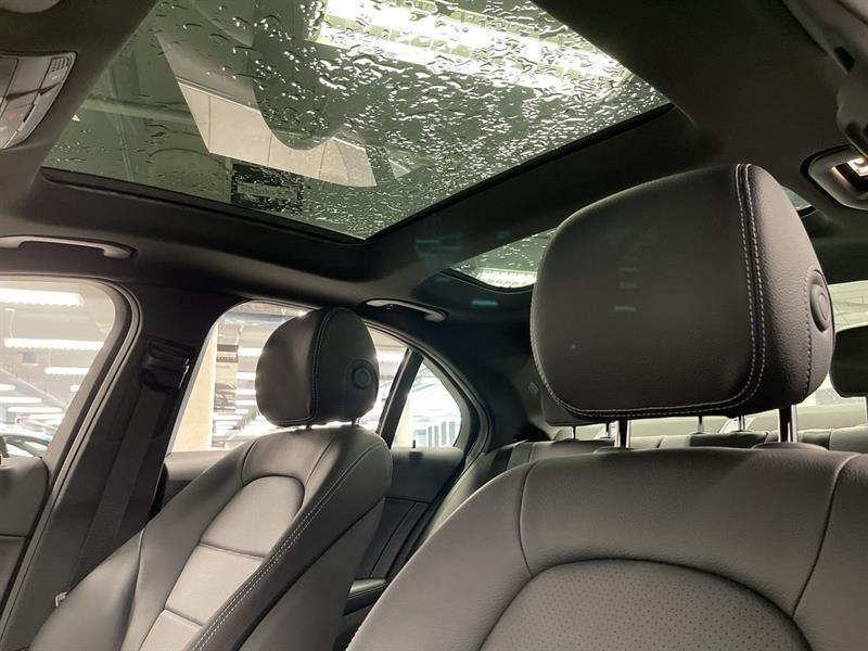 mercedes-benz C300 2021 - 30