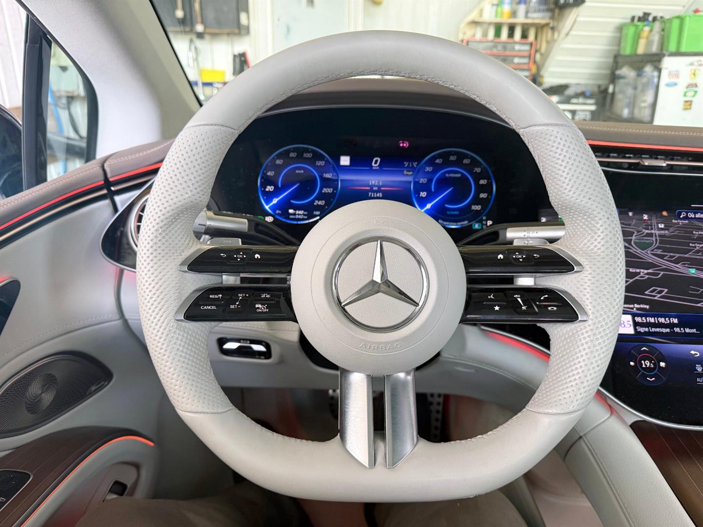 mercedes-benz EQS 2022 - 23