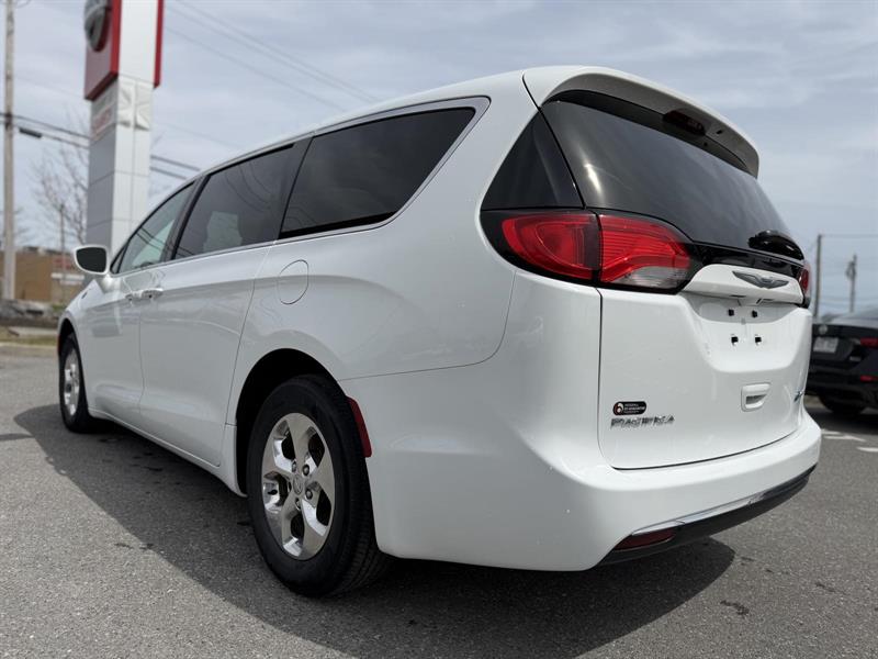 chrysler Pacifica 2020 - 9
