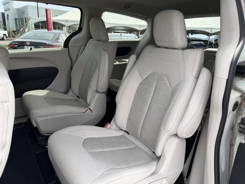 chrysler Pacifica 2020 - 13