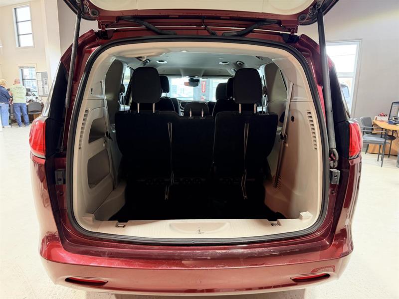 chrysler Grand Caravan 2023 - 6
