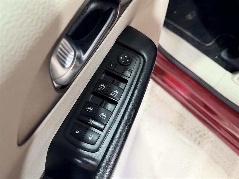 chrysler Grand Caravan 2023 - 16