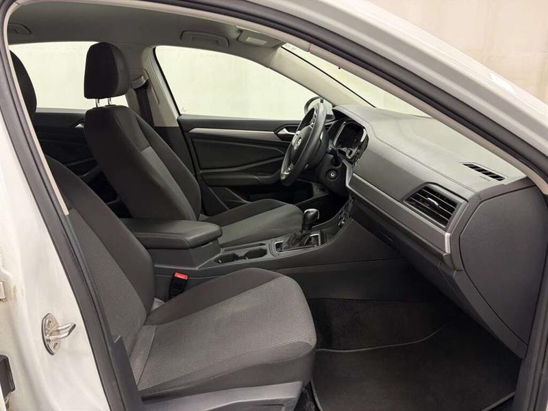 volkswagen Jetta 2019 - 27