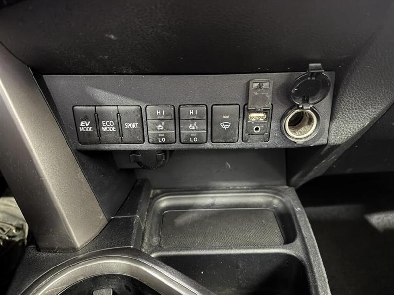 toyota RAV4 Hybrid 2016 - 19