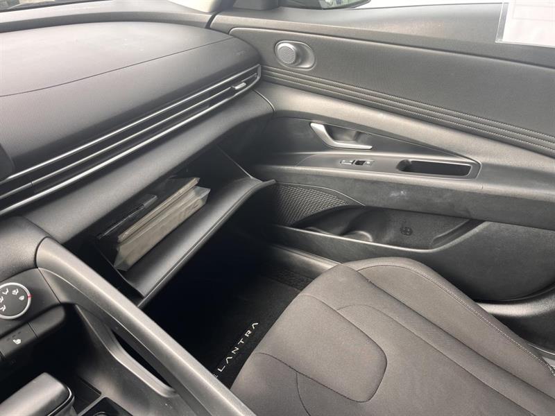 hyundai Elantra 2021 - 17