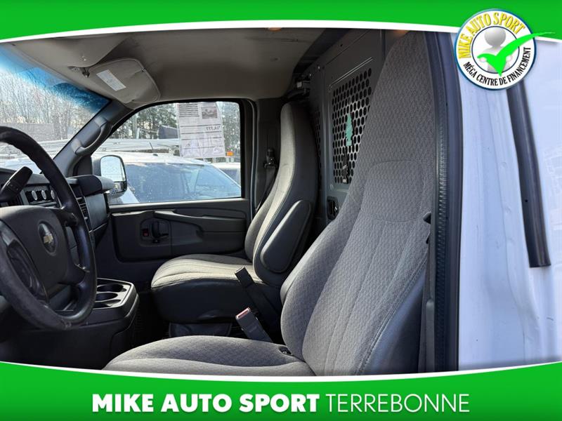 chevrolet Express 3500 2015 - 10