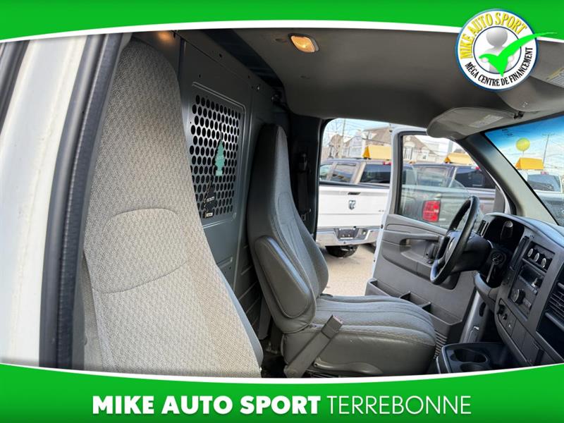 chevrolet Express 3500 2015 - 13