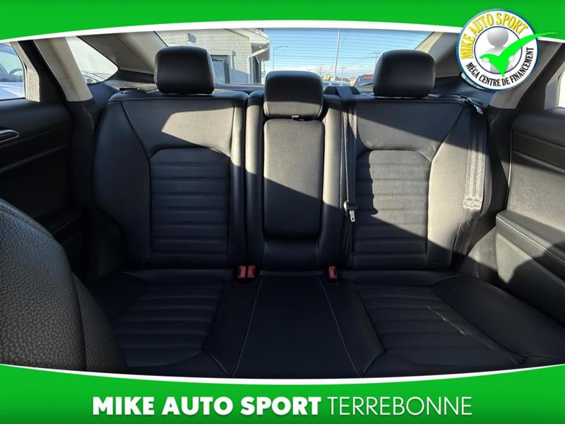 ford Fusion Energi 2017 - 12