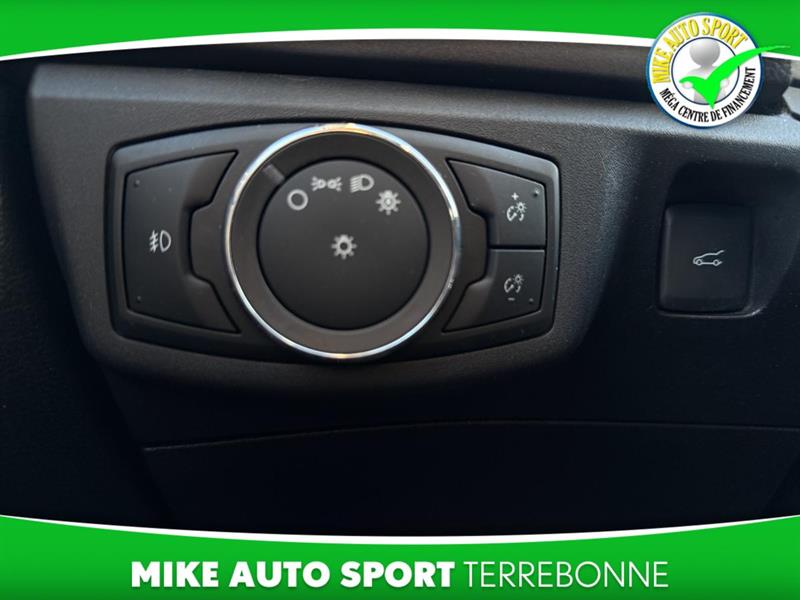 ford Fusion Energi 2017 - 13