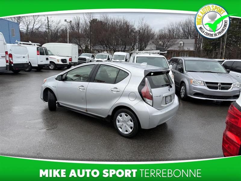 toyota Prius c 2017 - 3