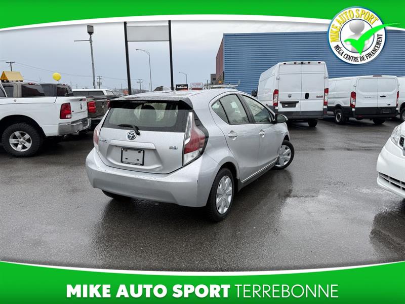 toyota Prius c 2017 - 5