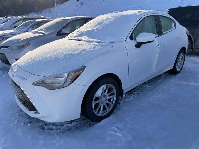 White 2018 Toyota Yaris Manual