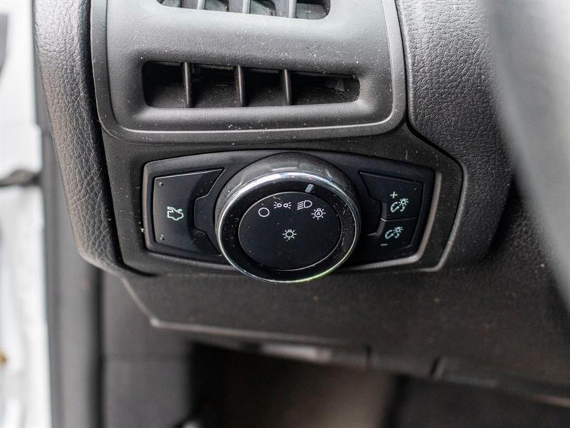 ford Focus 2014 - 24