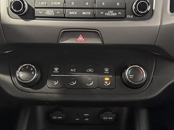 kia Sportage 2016 - 22