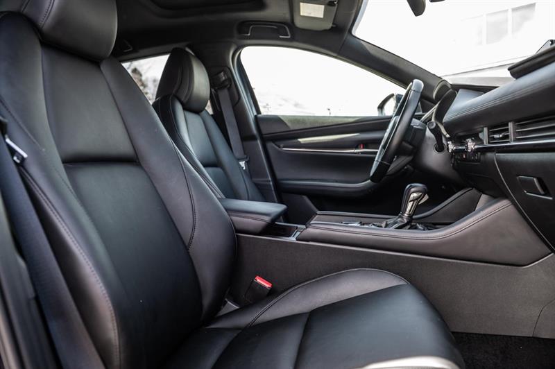 mazda Mazda3 Sport 2025 - 32