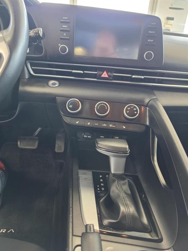 hyundai Elantra 2023 - 18