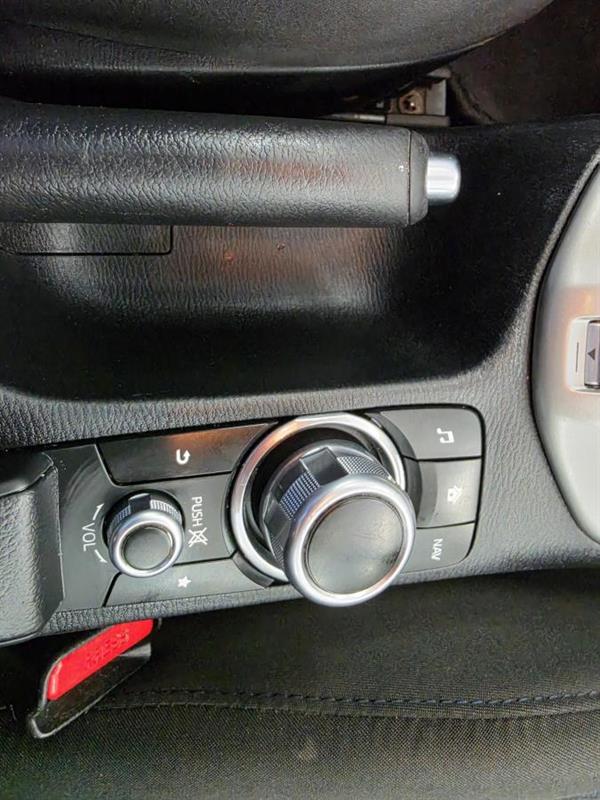 toyota Yaris Hatchback 2020 - 19