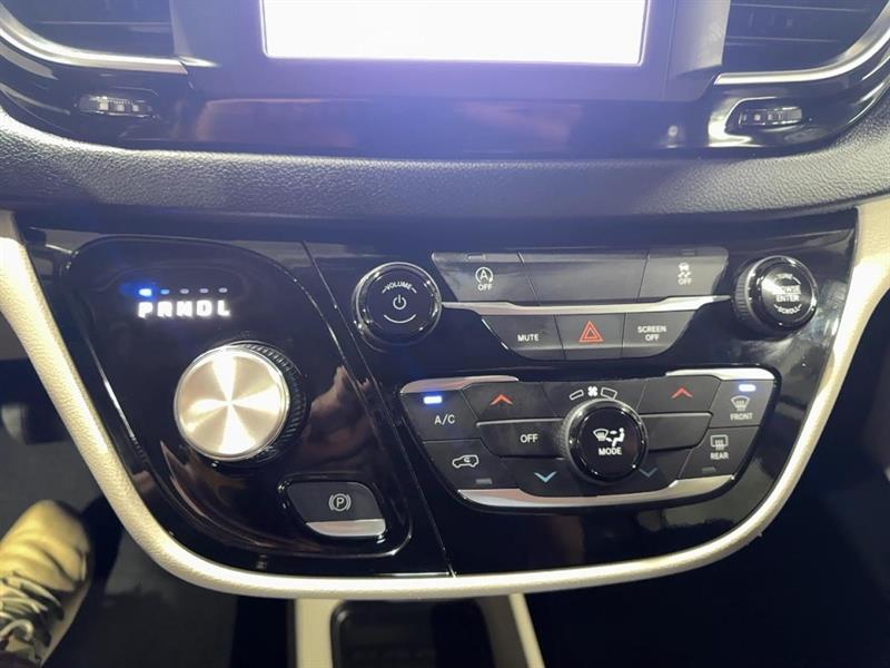 chrysler Grand Caravan 2024 - 13
