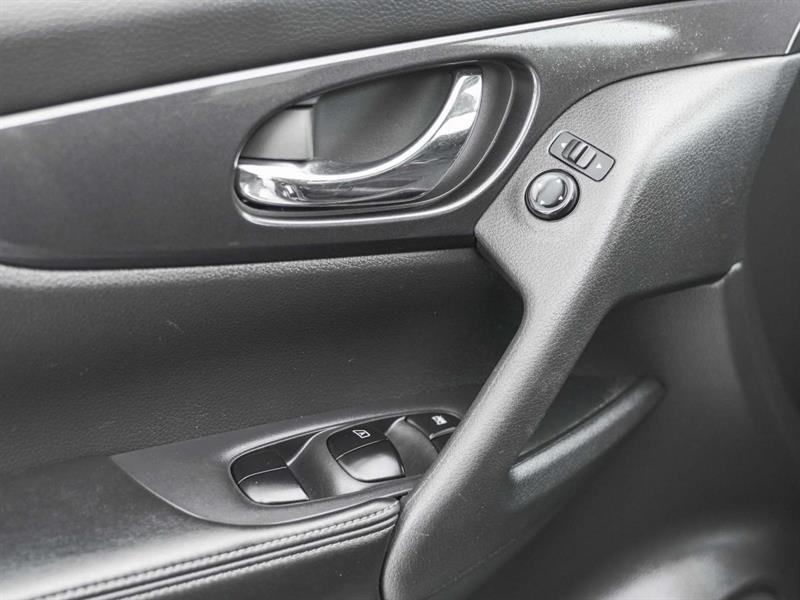 nissan Rogue 2020 - 24