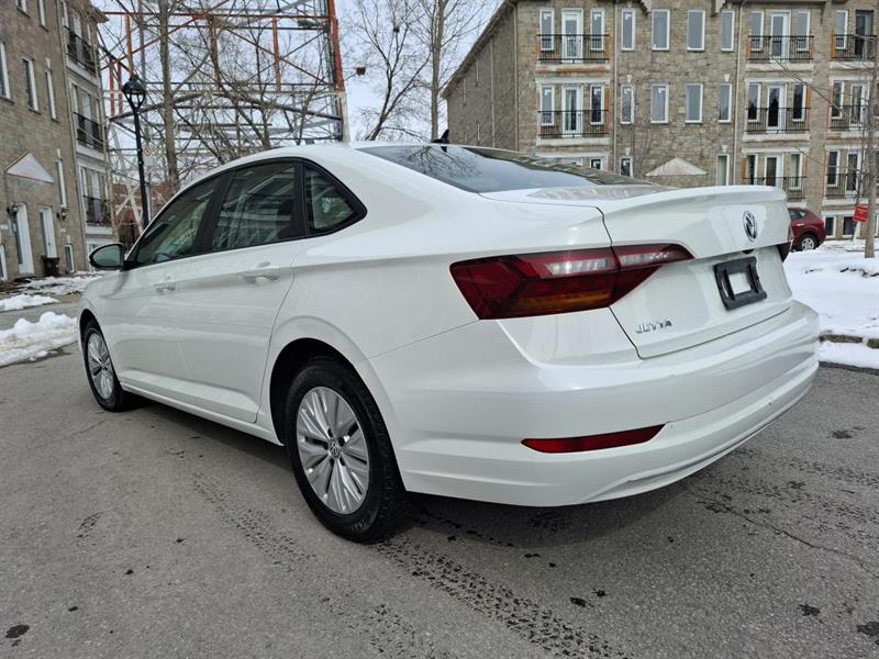 volkswagen Jetta 2019 - 11