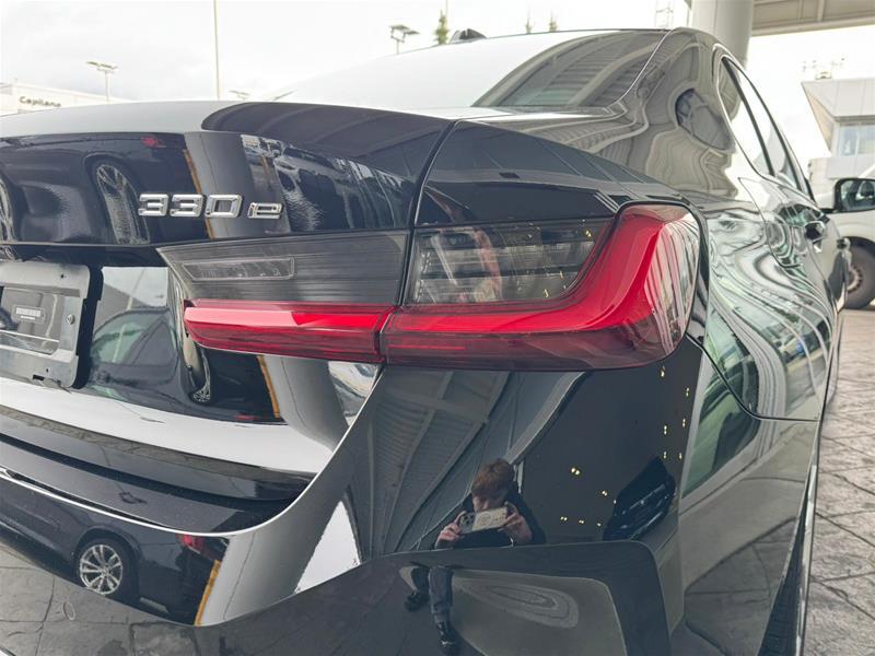 bmw 330e 2023 - 9