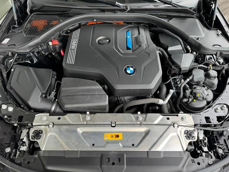 bmw 330e 2023 - 10